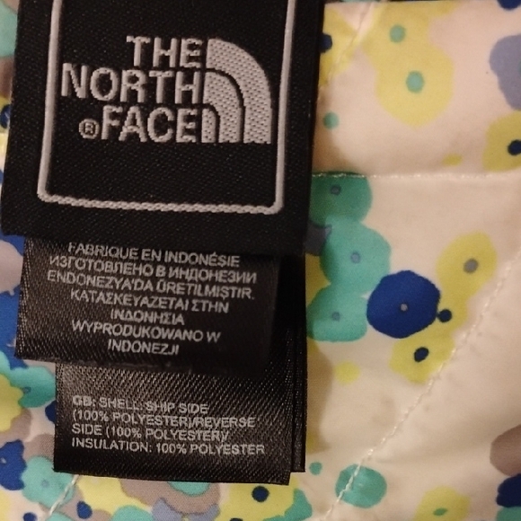 NORTH FACE REVERSIBLE COAT SIZE 6 GIRLS - Picture 3 of 6